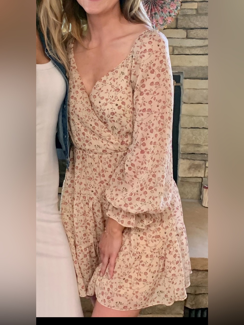 Aakaa Long Sleeve Floral Mini Dress in Beige & Pink